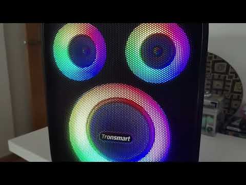 Halo 200 de Tronsmart, un altavoz con micrófono, para fiestas