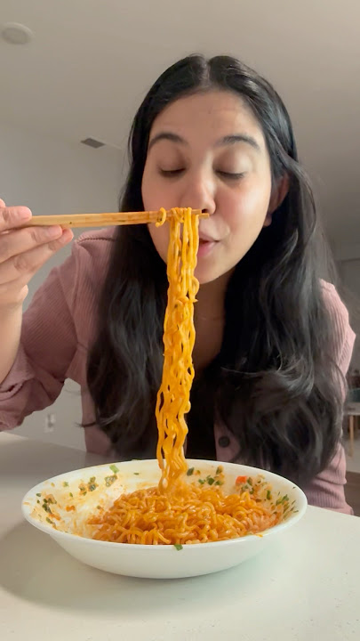 Apko kabhi aisi bhookh lagi hai?? ☺️😉 Mama’s OK noodles! 🍝#trending #noodles #food #foodie
