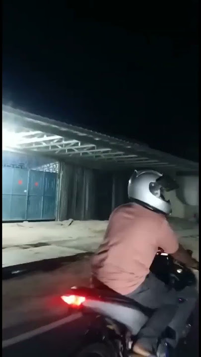 #sebagian cowok kalo sakit hati ya cuma motor pelarian nya