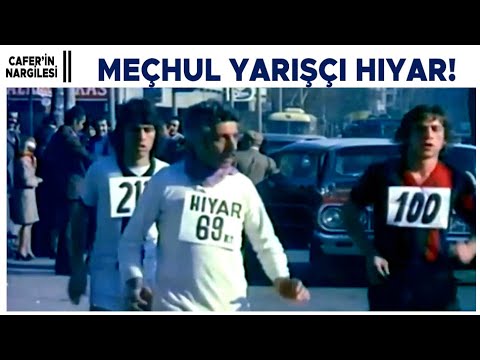 Cafer'in Nargilesi Türk Filmi | Cafer koşunun ortasında kalıyor!