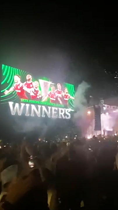 Champions of Europe,2 years ago today! wait for the #bubbles anthem!#westhamunited #conferenceleague