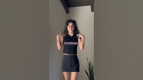 How to catwalk 101!🔥#catwalk #catwalking #howtowalk #modelwalk #catwalkchallenge