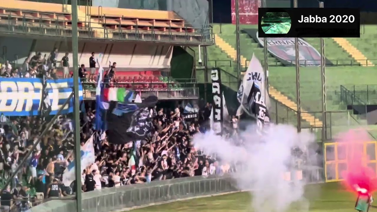 Ultras Pescara entrano al Liberati contro la Ternana, finale andata playoff serie C 2025
