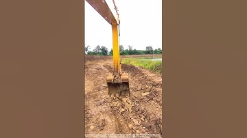 DIY tool for cleaning dirt from excavator buckets #bamboo #bamboo1 #farmingtraditions