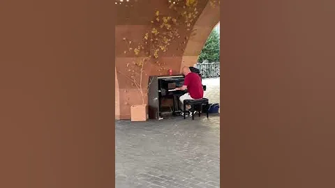 Public piano playing, Gent