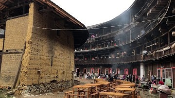 China, Fujian: Huge Tulou (Nov 2018)