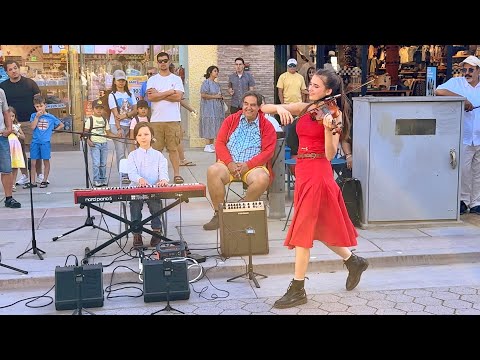 7 Year Old Boy Plays Titanic Theme With His Sister In Public Crowd In Awe