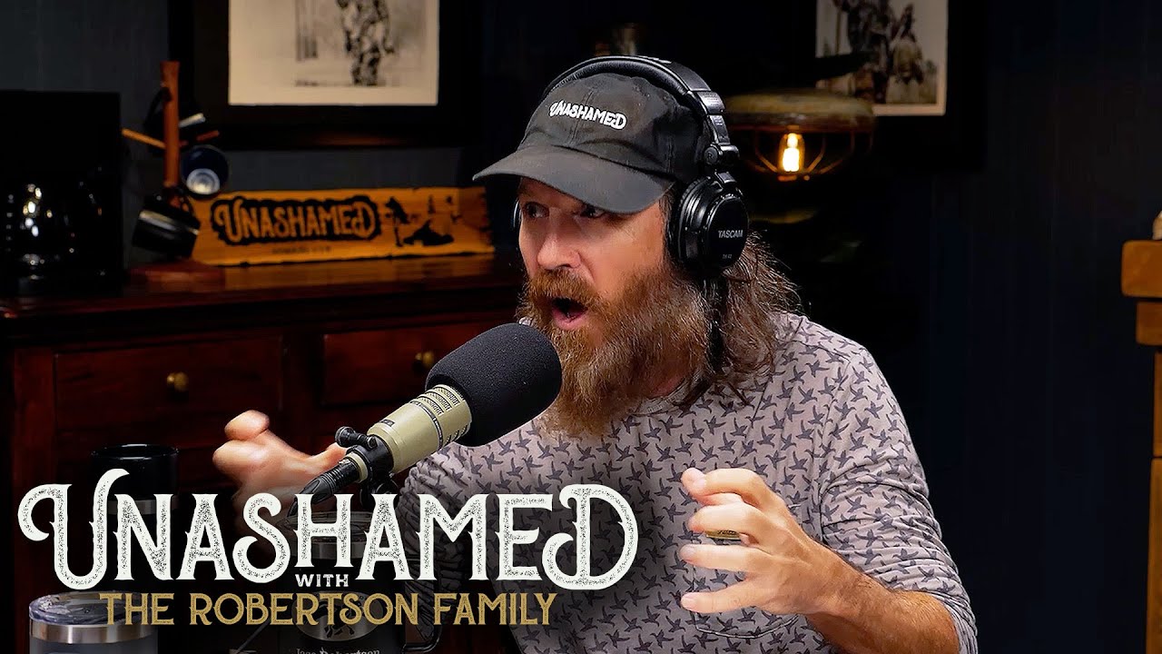 Jase Gets Roasted By a Fan & Admits It’s Painfully True | 1208