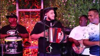 Henry La Voz Y Su Cuarteto Terrible - La Pobre Adela En Vivo