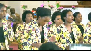 MAPAMBAZUKO CHOIR YA WASHA MOTO.