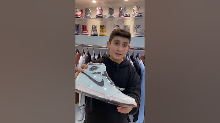 Checco oggi mostra le sue sneakers preferite!🔥 Scrivi nei commenti la tua top 3!✌🏻 #sneakers