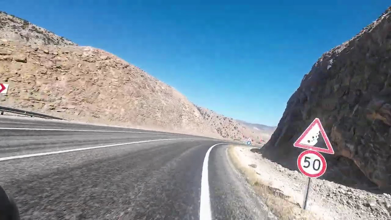 La stupenda strada da Kemaliye a Divriği. 🇹🇷