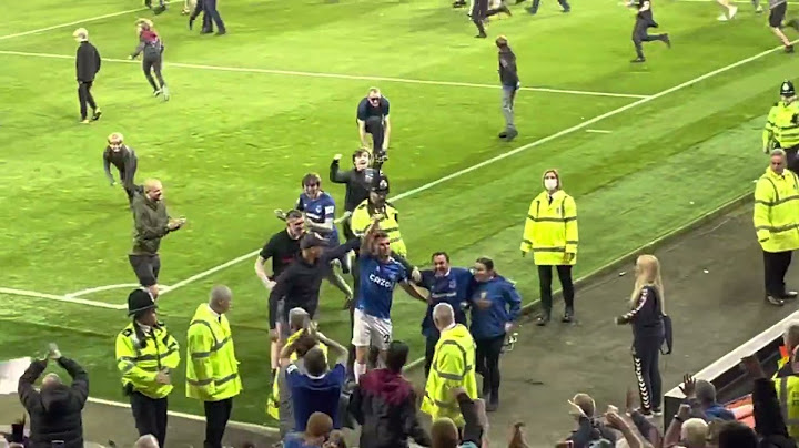 Scenes at full time, Everton 3-2 Palace (19/5/22)