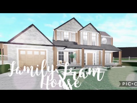 Bloxburg: Family farm house [speed build] * exterior only* - YouTube