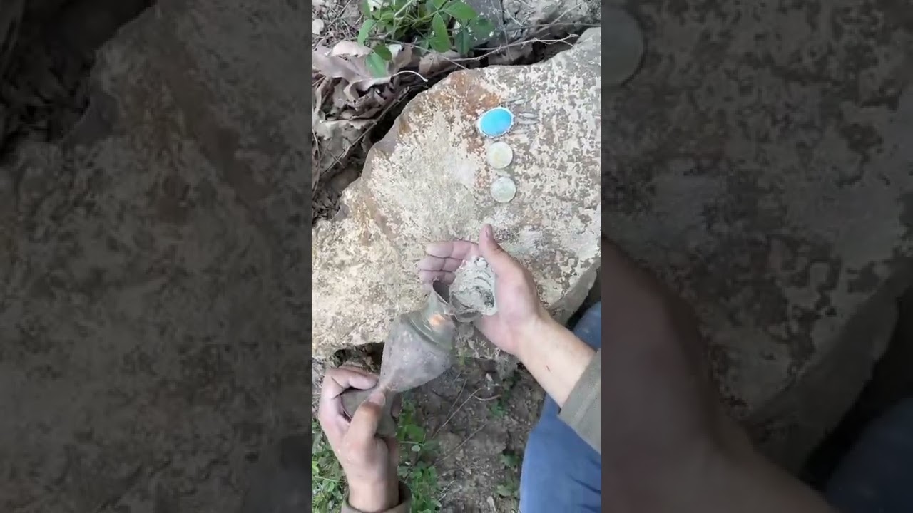 I found the treasure under the stone / Treasure Hunt