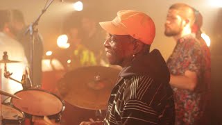 Newen Afrobeat feat Tony Allen - Upside Down / Live in Paris, 2015