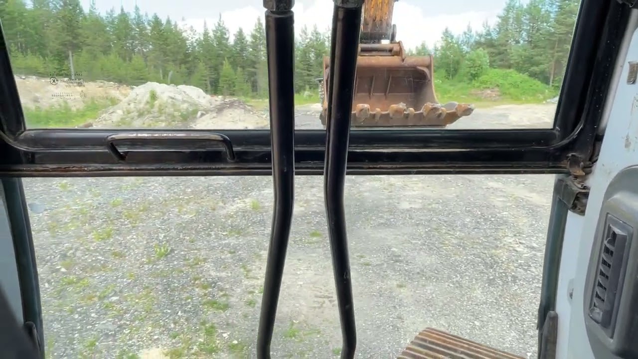 Bandgrävare HYUNDAI ROBEX 250NLC-7A