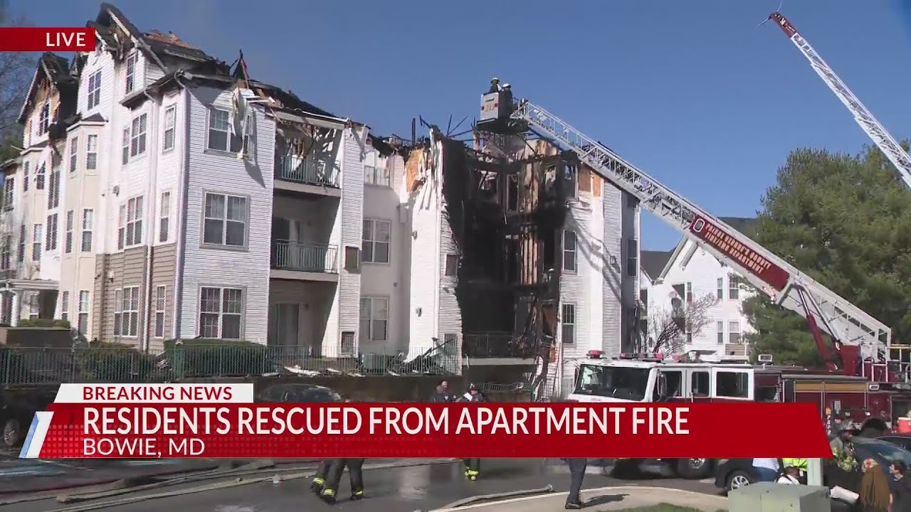 Residents rescued from apartment fire - YouTube