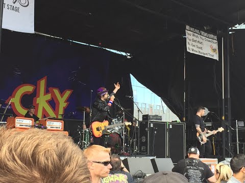 Warped Tour 2017 Seattle setlists - CKY, Silverstein, Dance Gavin, Silent Planet, Neck Deep