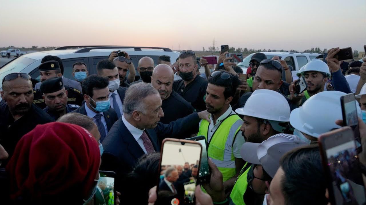 رئيس مجلس الوزراء السيد مصطفى الكاظمي يلتقي بعدة مجاميع من المتظاهرين  في  محافظة المثنى