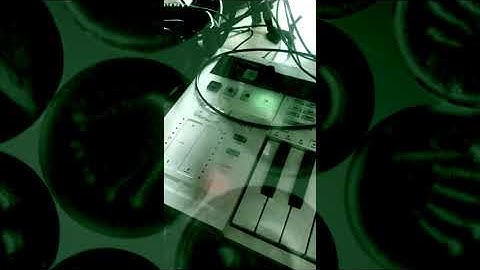 eurorack rave on the squid salmple keystep pro + voltage block.