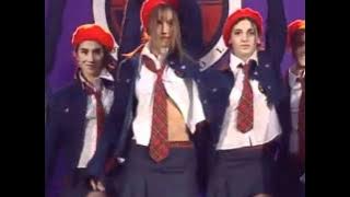 El grupo de baile en la ceremonia de inicio de curso del Elite Way School - Rebelde Way