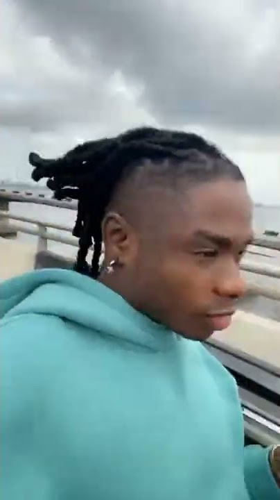 lil Kesh,  vibing to Dada by young John. #dada #afrobeat #africanmusic #nigerianmusic