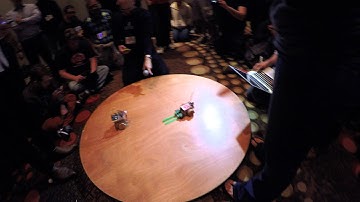 Sumobot Round 9   Tatsukuma vs Fork Lift