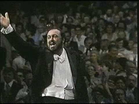 Luciano Pavarotti. In Concert at the Madison Square Garden. New York, 1987 New Jersey Symphony Orchestra Emerson Buckley, conductor.