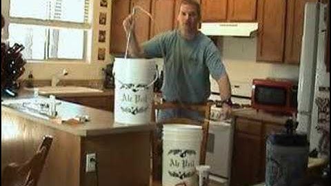 Episode 011 - Siphoning Your Beer to the Bottling Bucket