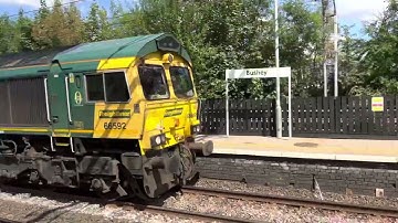Freightliner Class 66 (66592) gives amazing Doppler at bushey (WCML) (09/08/22)