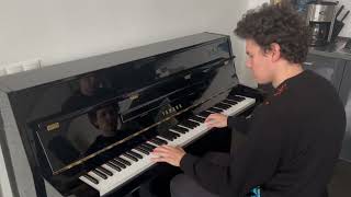 A German Boy playing beautiful Piano Version of "Je te laisserai des mots" (by Patrick Watson)