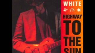 Video thumbnail of "Snowy White - I Can't Get Enough Of The Blues"