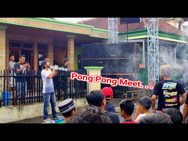 DJ Pong Pong memecah suasana saat BREWOG Cek sound sore di gubukklakah class=