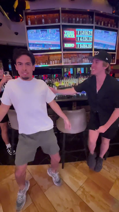 $200 spin! 🫨🐐🍻#money #fyp #casino #viral #lasvegas ​⁠@sknarp ​⁠@scottyhunter411 @Jackleston