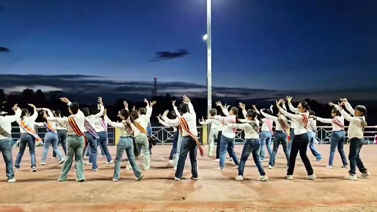 บาสโลป เพลงอีสานเมืองม่วน ขอบคุณศิลปิน ข้าวทิพย์ ธิดาดิน และทีมงานครับ