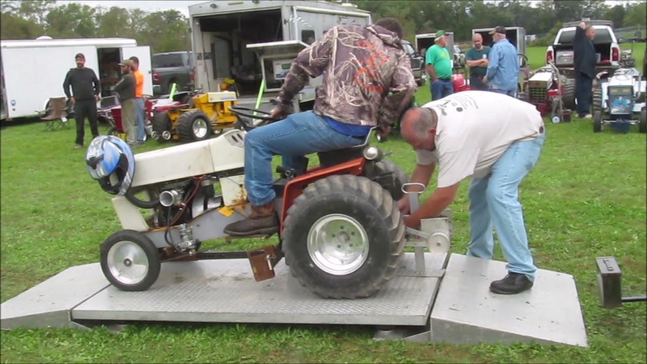 OCTOBER  2021   BERWICK RIVERFEST GARDEN TRACTOR PULLS