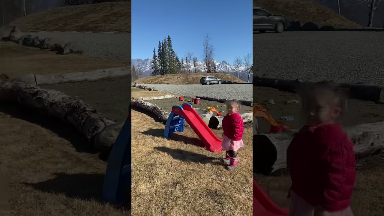 AMAZING DAY TO BABYSITTING IN THE PLAYGROUND 