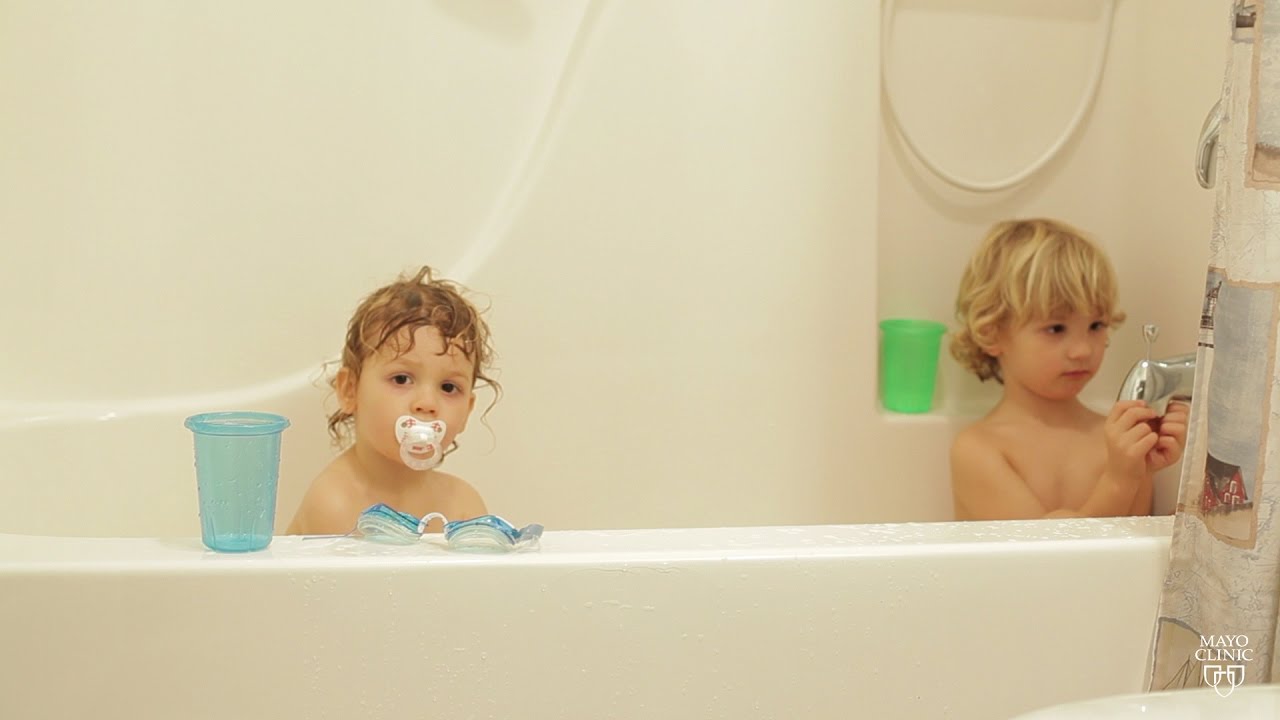 Mayo Clinic Minute: How often should your kids bathe?