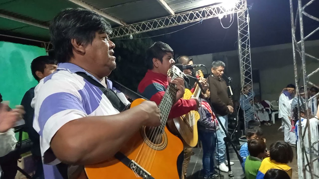 Actuación del Grupo Nuevo mandamiento barrio mapiic