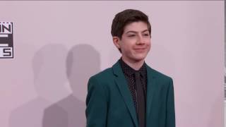Mason Cook Fashion - AMAs 2016