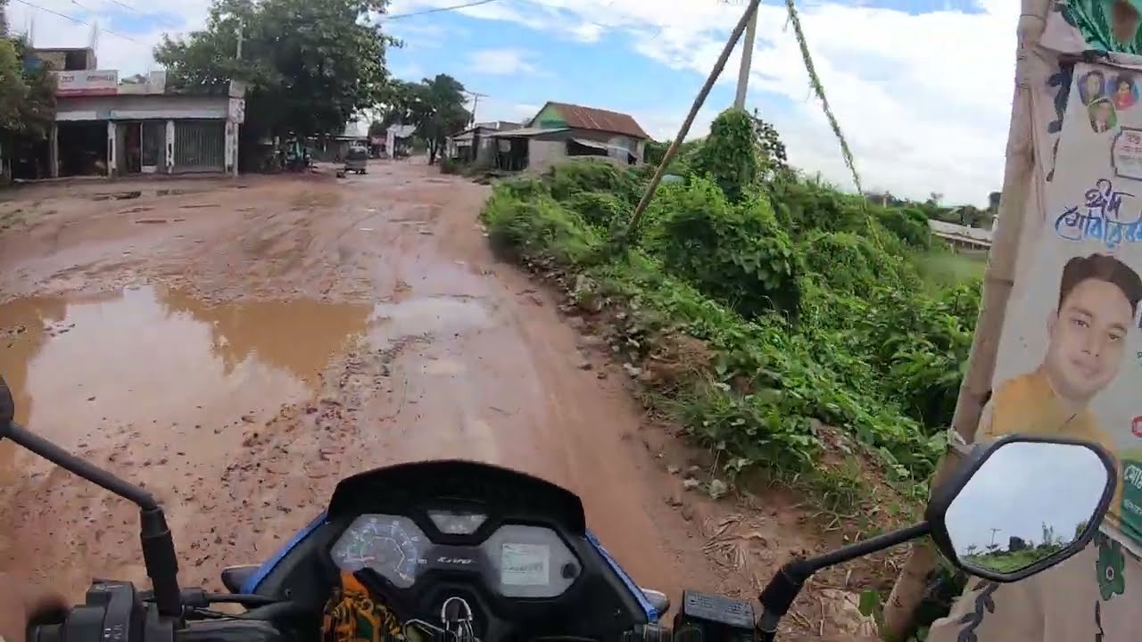 গ্রামের রাস্তার যে করুন অবস্থা|| SHABUJ BIKERS 2015 ||