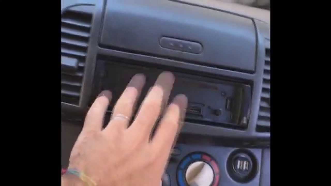RIMUOVERE AUTORADIO AFTERMARKET HOW TO REMOVE CAR RADIO MICRA K12 - YouTube