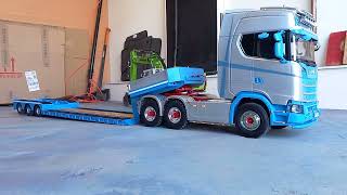 RC 1/14 scale SCANIA 770 with Carson rear steer Low Loader & LIEBHERR 945 RC