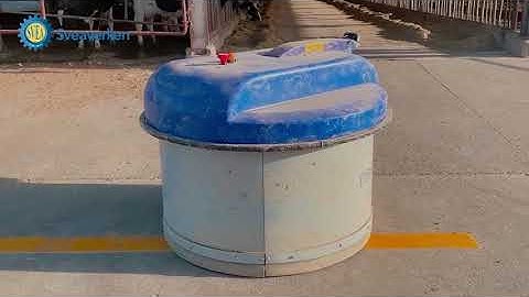 Sveaverken feed pushing robot running in dairy farm JIA LI HE in Tianjian, China