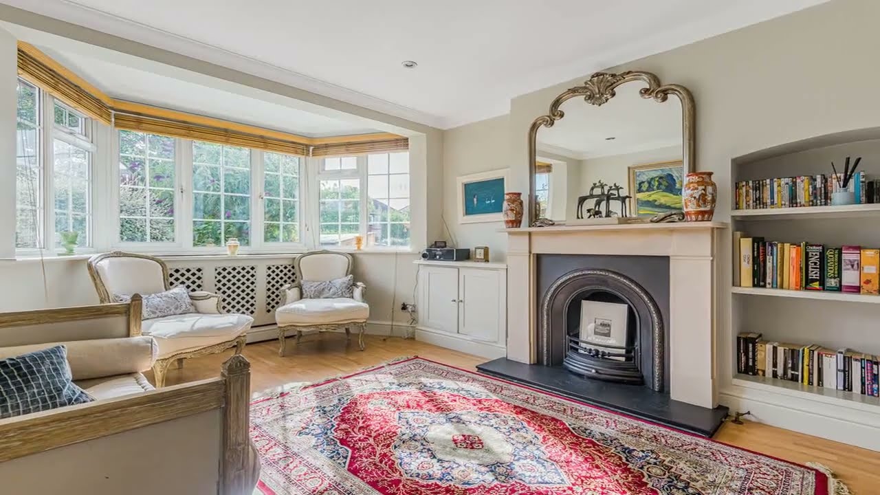 Broughton Avenue, Richmond upon Thames, TW10