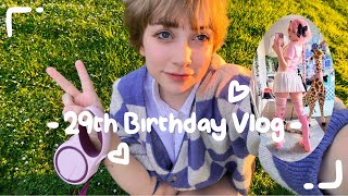 I'm Old Now :3 (Also PAX West) | Indigo White Vlog
