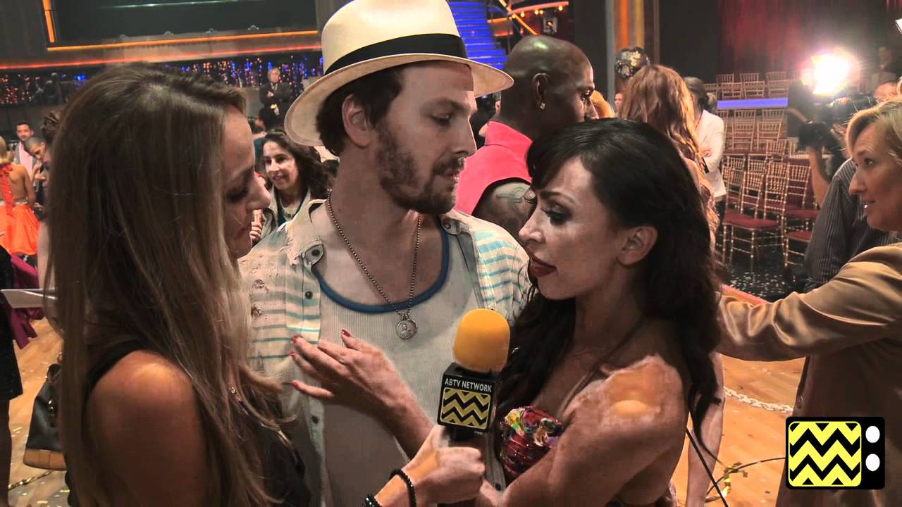 Afterbuzz Tv Interviews Gavin Degraw And Karina Smirnoff @ Dwts May 22Nd,  2012 - Youtube