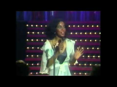 Martha And The Vandellas - Nowhere To Run (live London 1985)