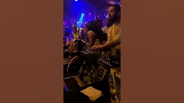 Drake at club bar🥃🥂#hiphop #rap #drake #ovo #champagnepapi